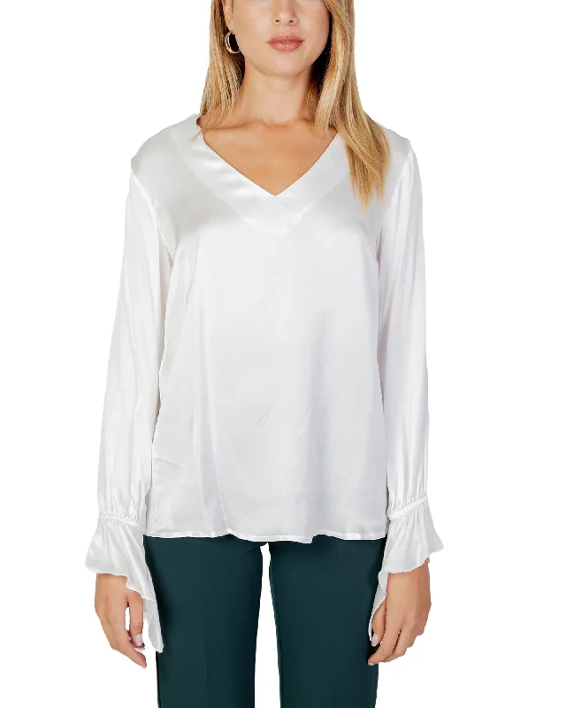Sandro Ferrone  White Silk V-Neck Blouse with Ruffled Cuffs Casual Relaxed Fit Blouse