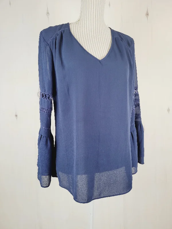 ROSE & OLIVE NAVY BLOUSE LADIES MEDIUM PRE-LOVED Loose Fit Blouse