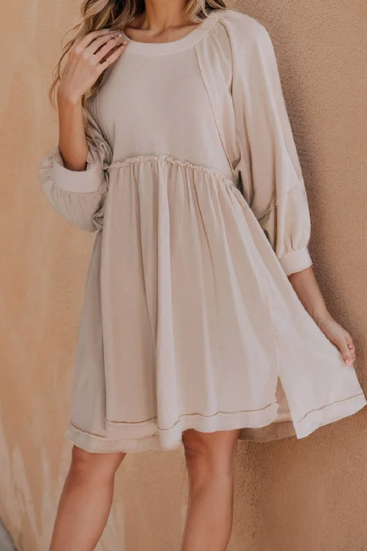 Round Neck Frill Trim Slit Mini Dress Fashionable Pleated Mini Dress
