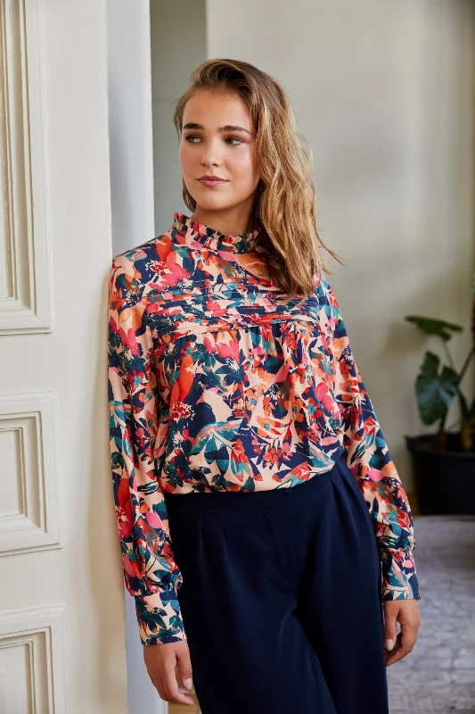 Atelier Jupe Emma Blouse Chic Sleeveless Blouse