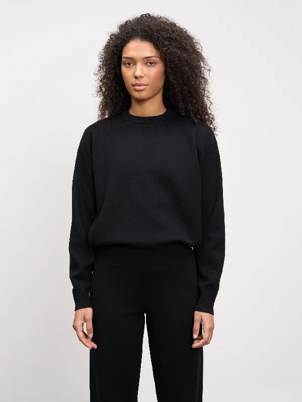 Womens Chunky Knitted Sweatshirt in Black Hoodie with Puffed Sleeves Voluminous Trendy Womens Chunky Knitted Sweatshirt in Black Hoodie with Puffed Sleeves Voluminous Trendy