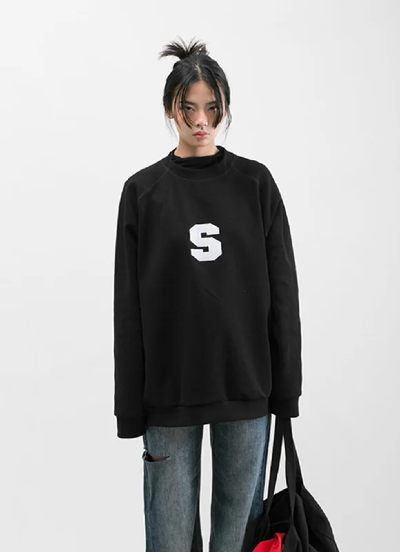 Round Neck Embroidered Sweatshirt Hoodie with Lining Warm Insulated