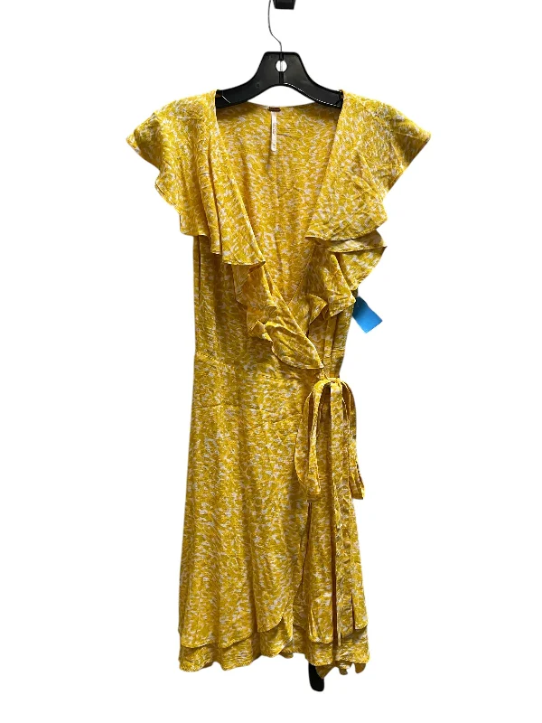 Dress Casual Short By Free People In Yellow, Size: M Boatneck Modish Everyday