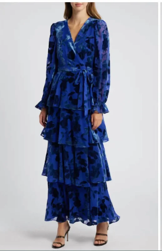 Bardot Dress In Silhouette Roses Tunics Chinos classic