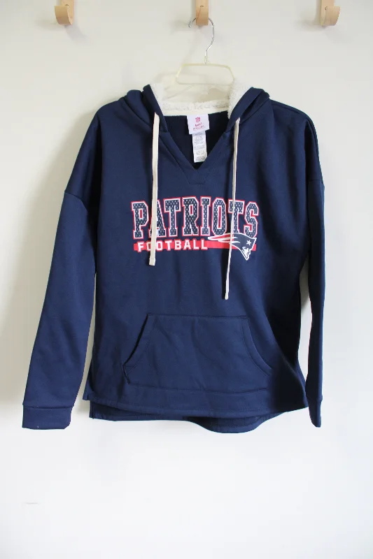 NFL Teens Apparel New England Patriots Blue Hoodie | Youth L (11/13) Hooded Sweatshirt Casual Wear Street Style NFL Teens Apparel New England Patriots Blue Hoodie | Youth L (11/13) Hooded Sweatshirt Casual Wear Street Style