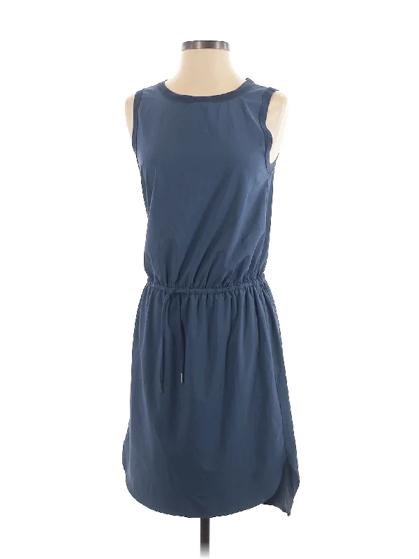 Casual Dress Crew Neckline Sporty
