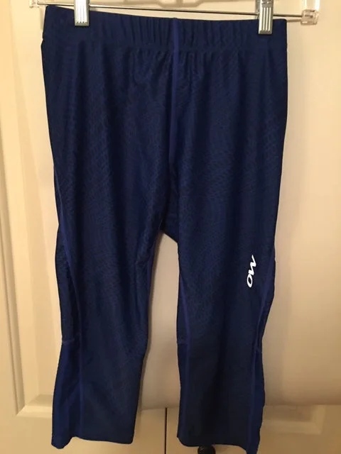 Lycra Capri Pants - Small Slim-Fit Leggings