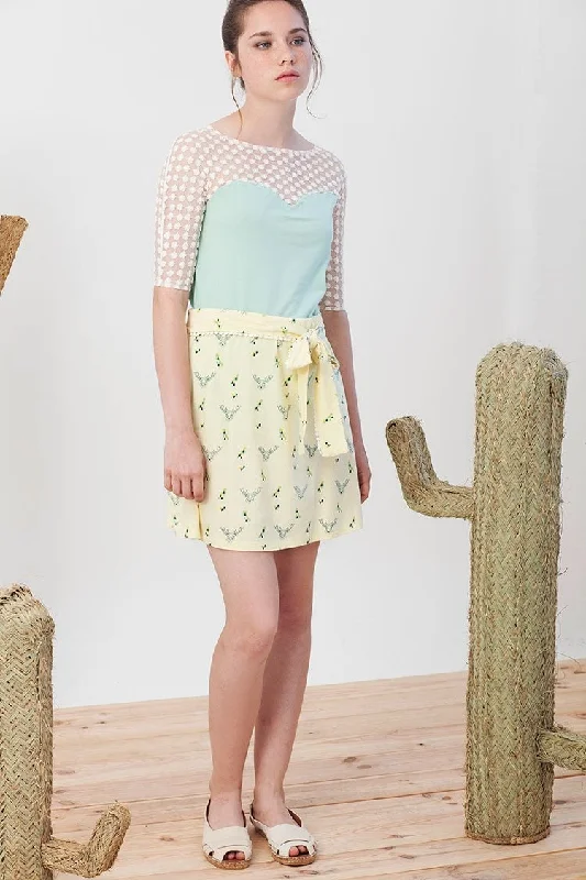 Ingrid skirt in light yellow. asymmetrical skirt cut
