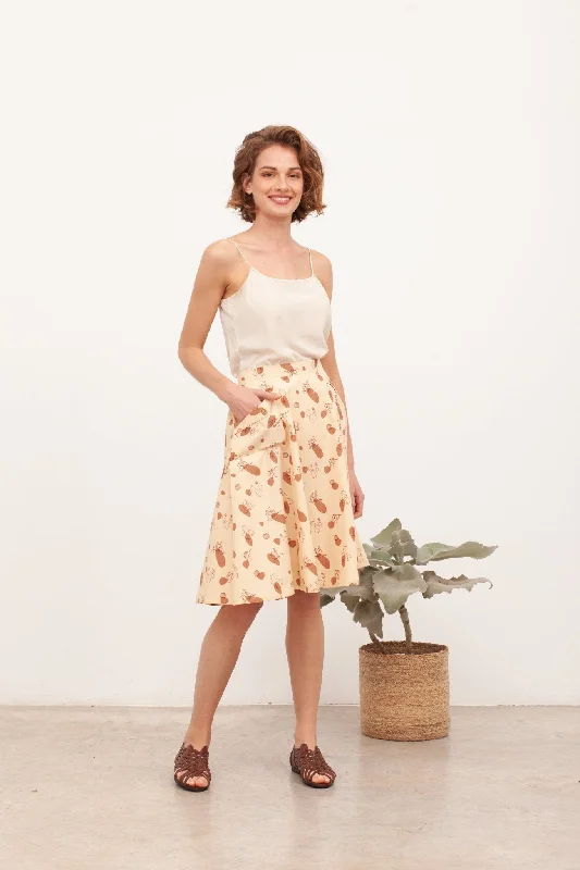 BERNA's evasé skirt in beige zip skirt side