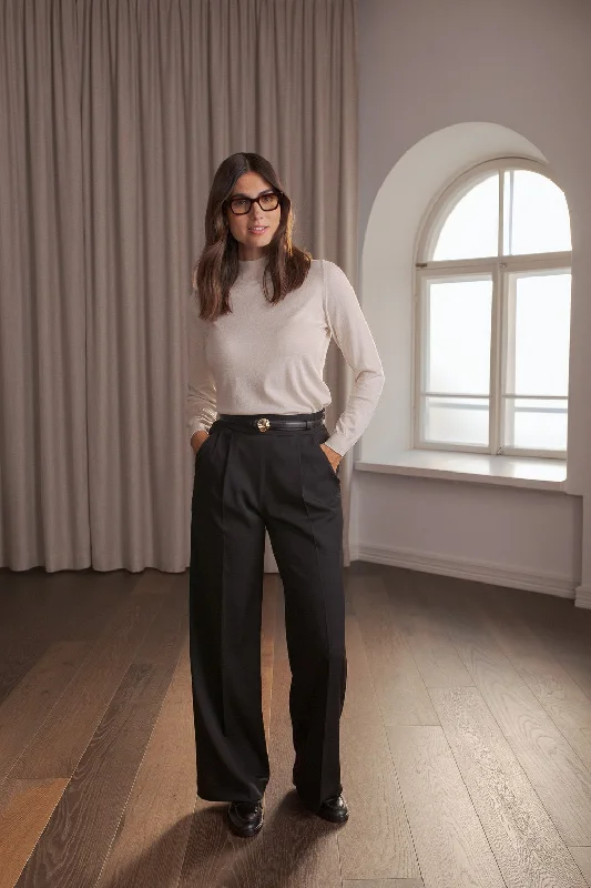 Kellyn Long Sleeve Sweater With Mock Neck Cream Terry Blend Velvet Blend Canvas Blend Kellyn Long Sleeve Sweater With Mock Neck Cream Terry Blend Velvet Blend Canvas Blend