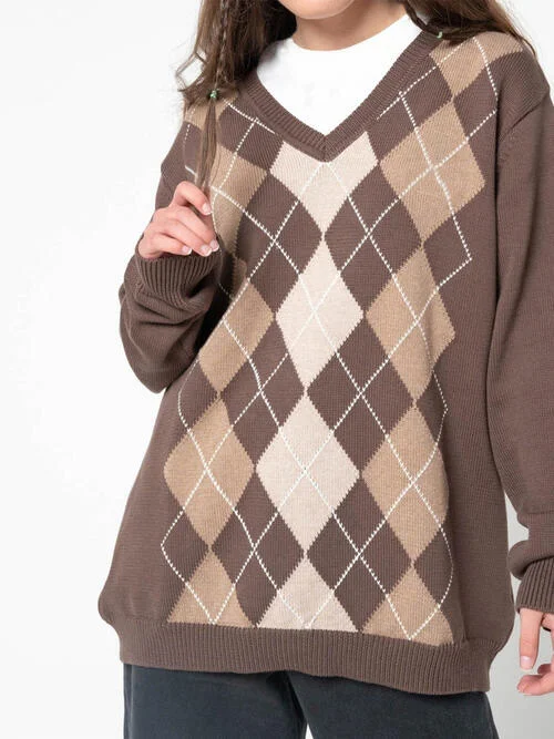 Trendy and Comfortable: Geometric V-Neck Long Sleeve Sweater Cashmere Blend Cotton Blend Poly Blend Trendy and Comfortable: Geometric V-Neck Long Sleeve Sweater Cashmere Blend Cotton Blend Poly Blend